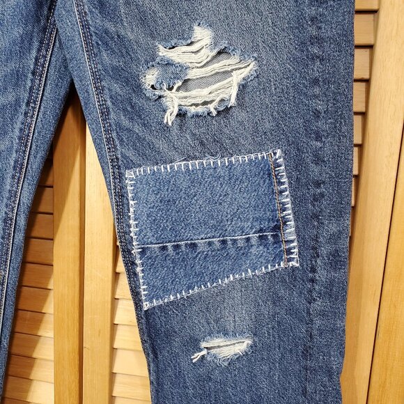 AE Strigid Super Hi-Rise Ankle Straight Distressed Patched Jeans 2 - Picture 7 of 12